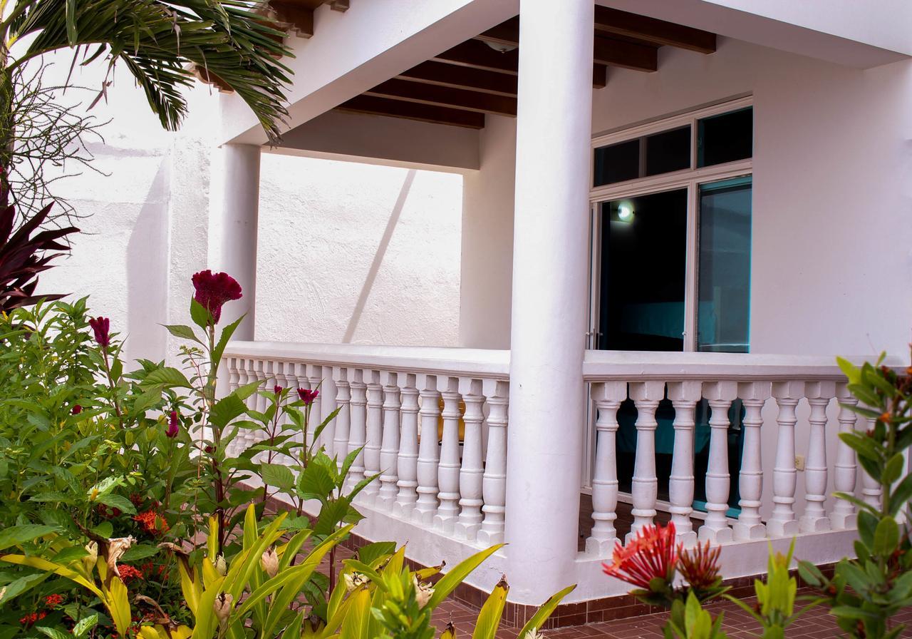 Hotel Aria Manzanillo Cartagena Exterior photo